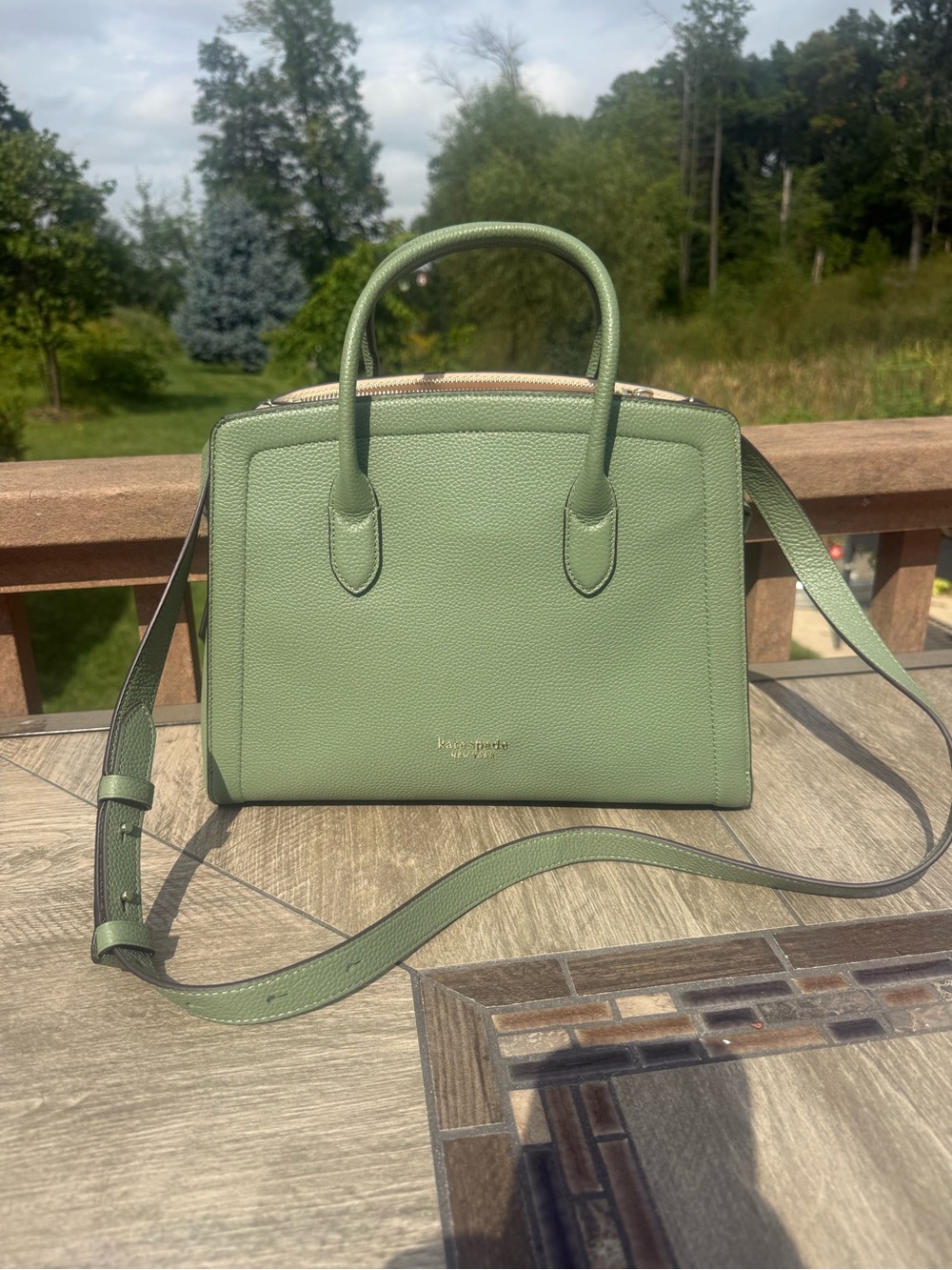EUC Kate Spade Knott Pebbled Leather Romaine Green Medium Satchel Crossbody Bag